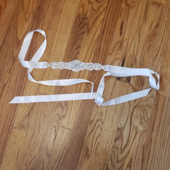 Bel Aire bridal belt